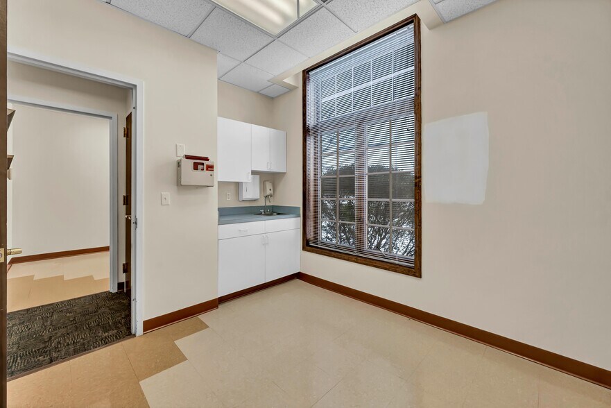 More Photos Of 48 Route 6, Yorktown Heights Medical For Sale