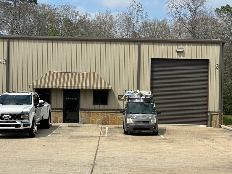 More Photos Of 121 Goedecke Rd, Spring Office For Lease