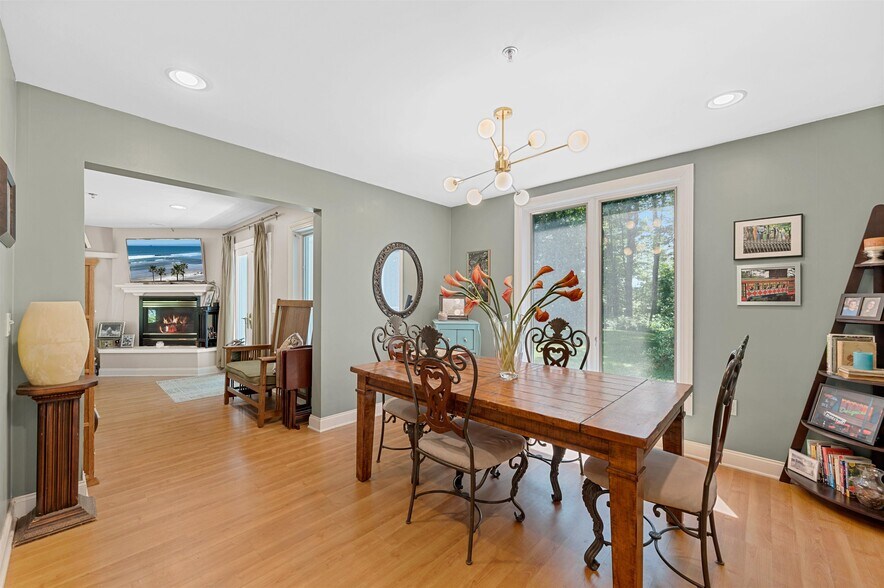 More Photos Of 89 Houston Farm Rd, Stowe Hotel For Sale