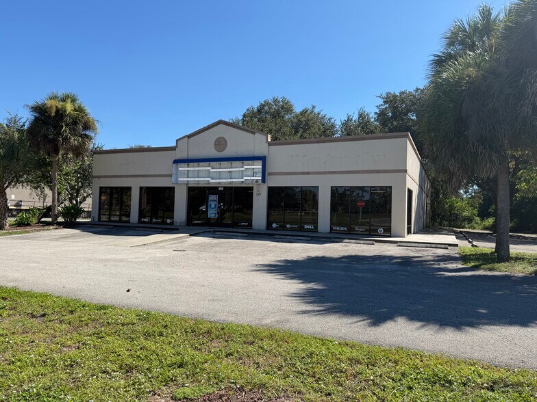 Primary Photo Of 1097 W Main St, Immokalee Freestanding For Sale