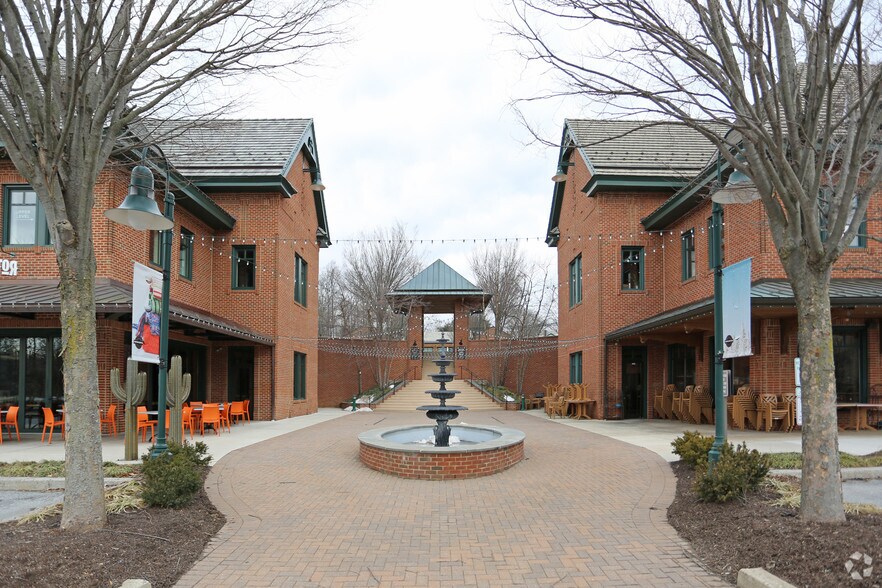 More Photos Of 540 Wellington Sq, Exton Freestanding For Lease