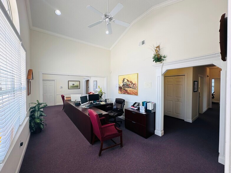 More Photos Of 12443 San Jose Blvd, Jacksonville Office For Lease