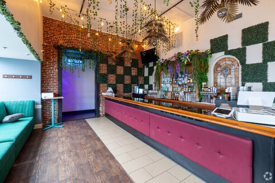 More Photos Of 418 - 436 NW 6th Ave, Portland Office For Lease