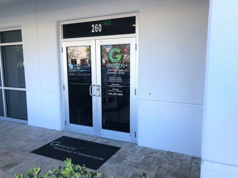More Photos Of 260 SW Natura Ave, Deerfield Beach Medical For Lease