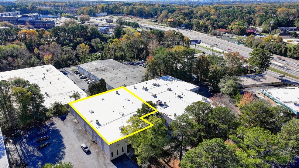 More Photos Of 2679 Peachtree Sq, Doraville Warehouse For Sale