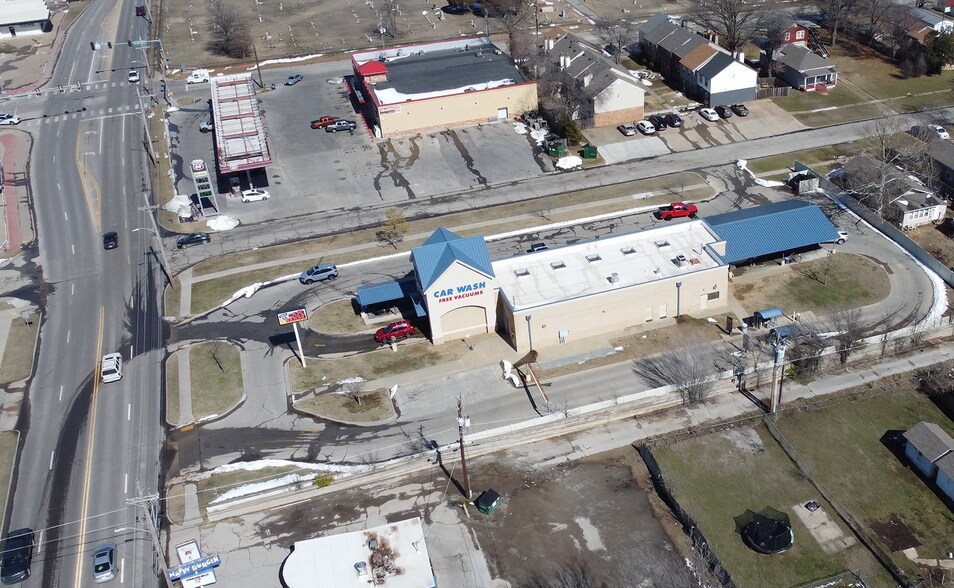 More Photos Of 219 N Mission Dr, Sapulpa Carwash For Sale