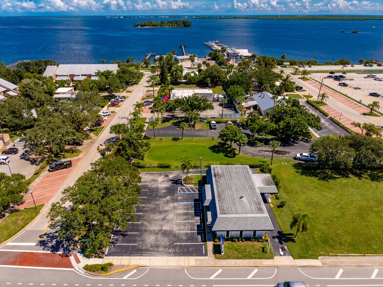 More Photos Of 816 US Highway 1, Sebastian Medical For Sale