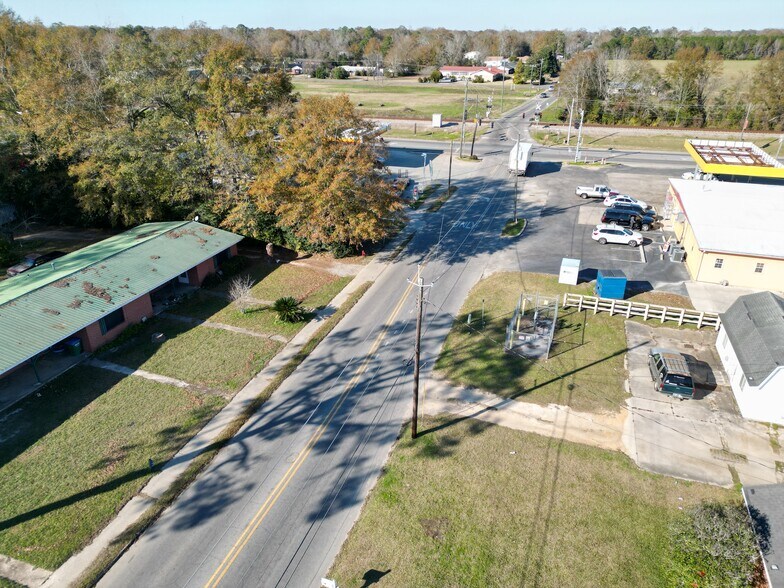 More Photos Of 104 Medical Park Dr, Atmore Apartments For Sale