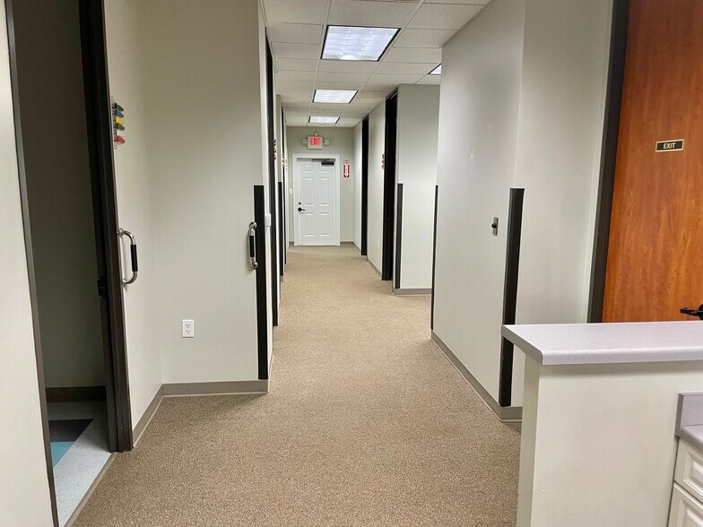 More Photos Of 613 Russell Blvd, Nacogdoches Healthcare For Lease