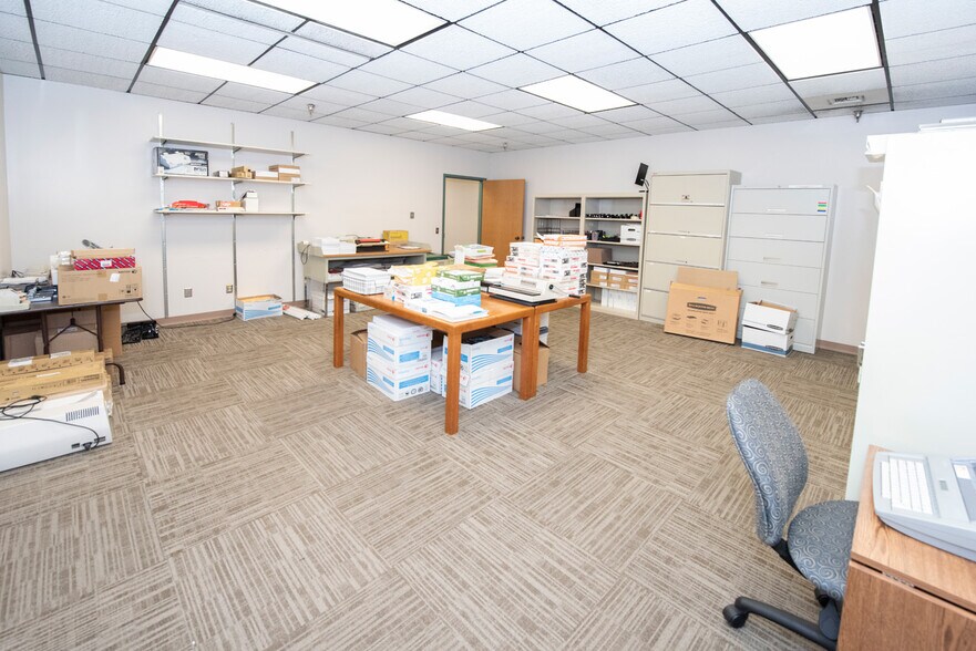 More Photos Of 201 E 56th Ave, Anchorage Office For Sale