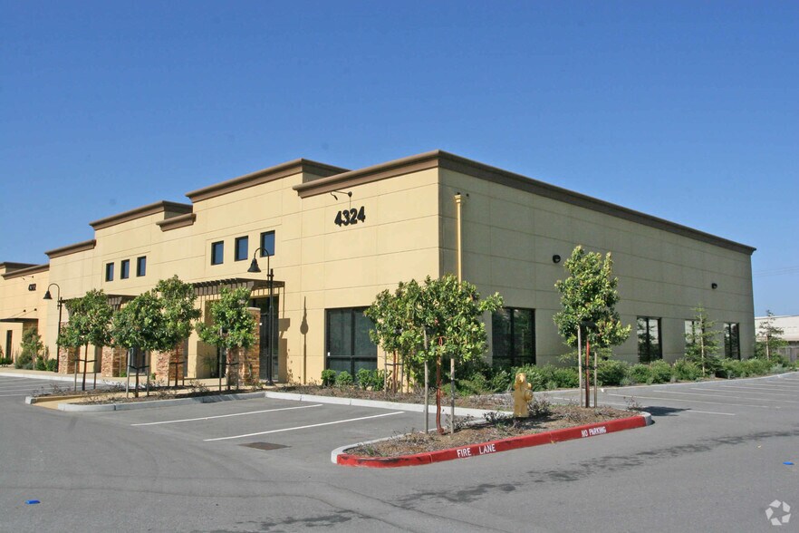 Primary Photo Of 4324 Redwood Hwy, San Rafael Flex For Lease