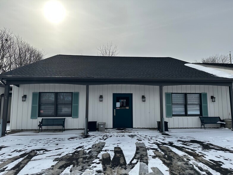More Photos Of 5900 E Seneca Tpke, Jamesville Freestanding For Sale