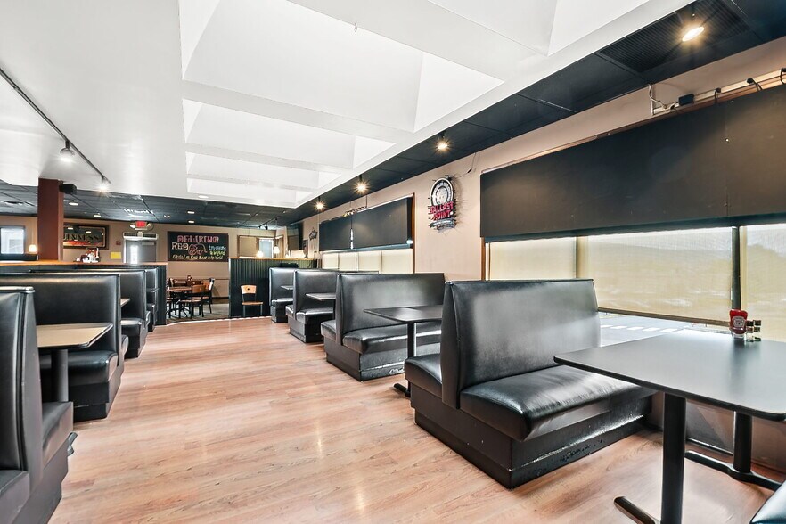 More Photos Of 380 Coal St, Wilkes Barre Freestanding For Lease