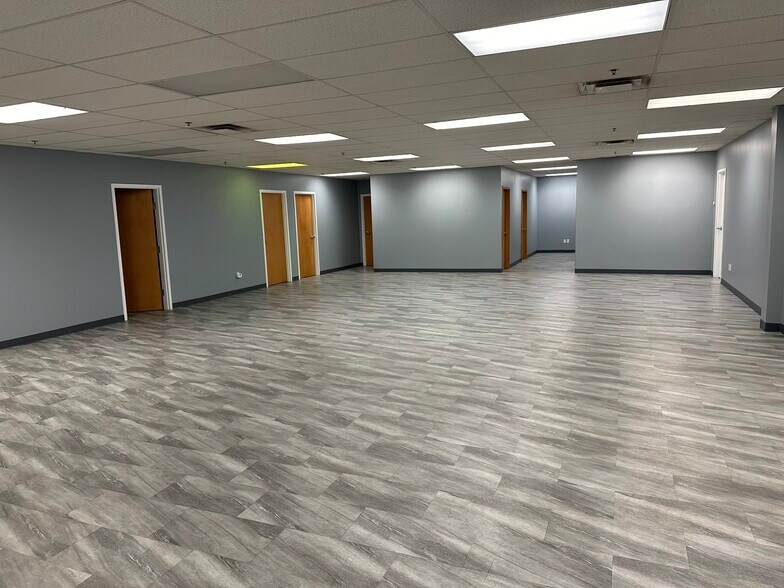 More Photos Of 1800 Churchman Ave, Indianapolis Manufacturing For Lease