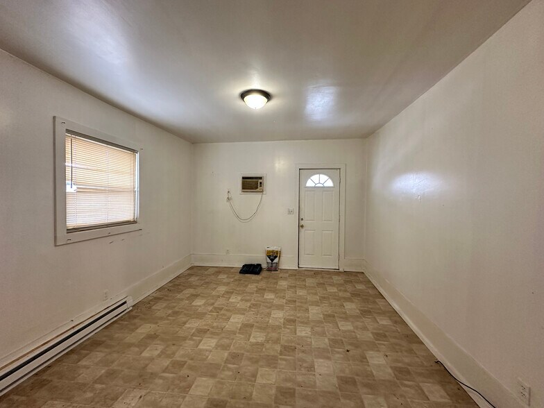 More Photos Of 1831 N C St, Elwood Apartments For Sale
