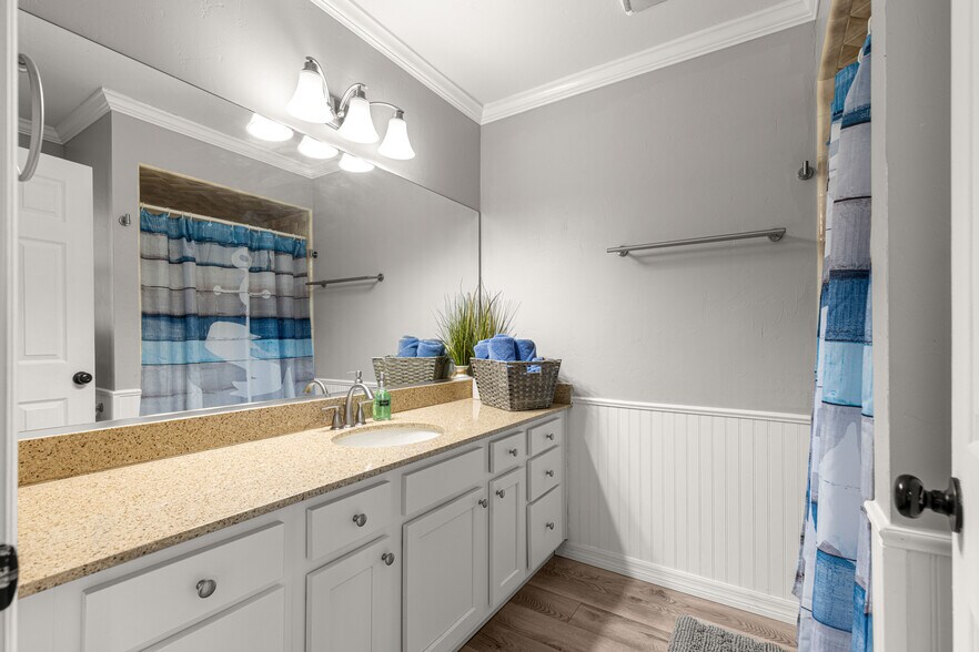 More Photos Of 110 NE Crystal St, Crystal River Specialty For Sale