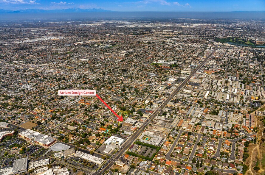 More Photos Of 2413 Pacific Coast Hwy, Lomita General Retail For Sale