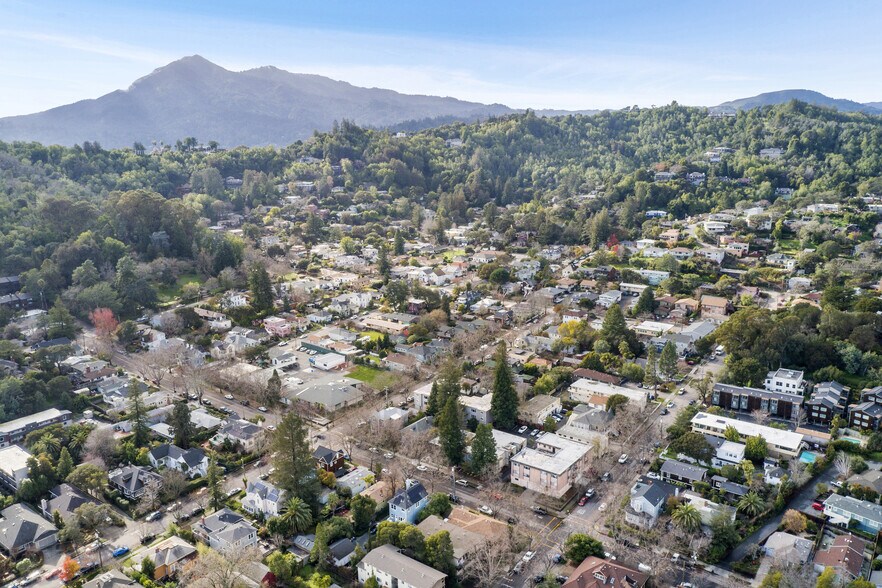 More Photos Of 107 Marin St, San Rafael Apartments For Sale