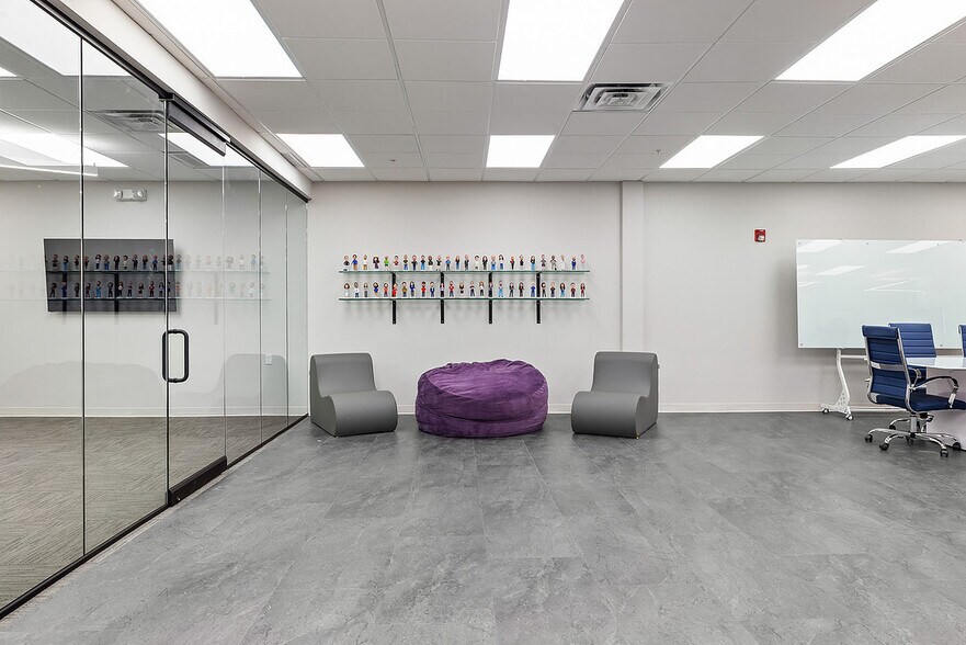 More Photos Of 2087 E 71st St, Tulsa Office For Lease