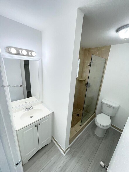 More Photos Of 401 SE 23rd Ave, Boynton Beach Apartments For Sale