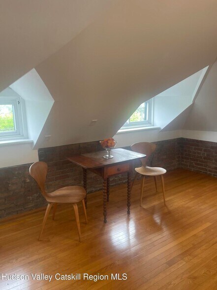More Photos Of 420 Warren St, Hudson Office For Sale