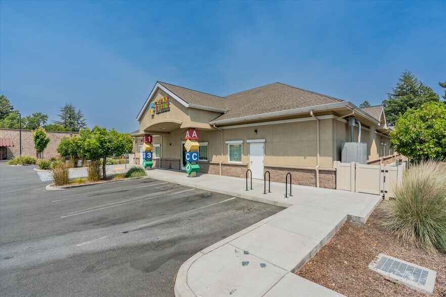 More Photos Of 6150 Commerce Blvd, Rohnert Park General Retail For Sale