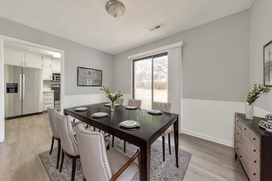 More Photos Of 122 Toby Springs Ln, McDonough Apartments For Sale