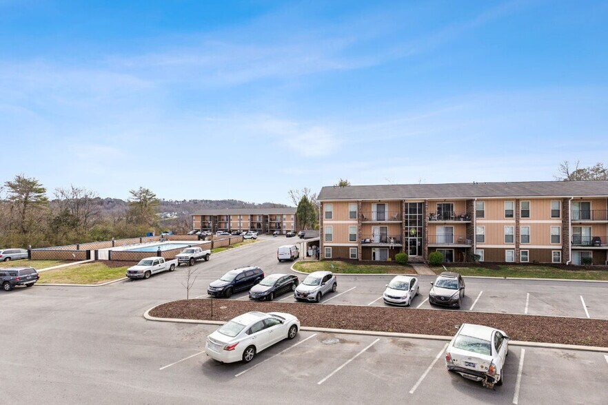 More Photos Of 300 W Midvale Ave, Chattanooga Apartments For Sale