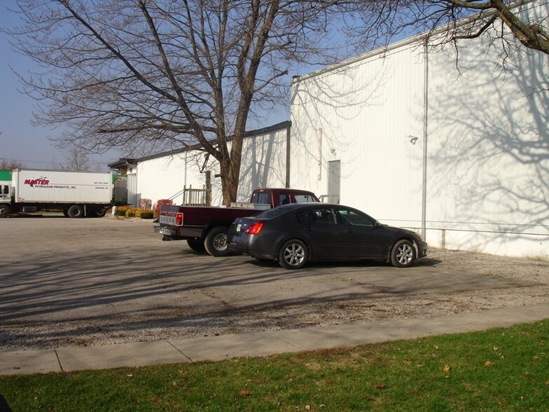 More Photos Of 415 N Indiana Ave, Auburn Warehouse For Sale