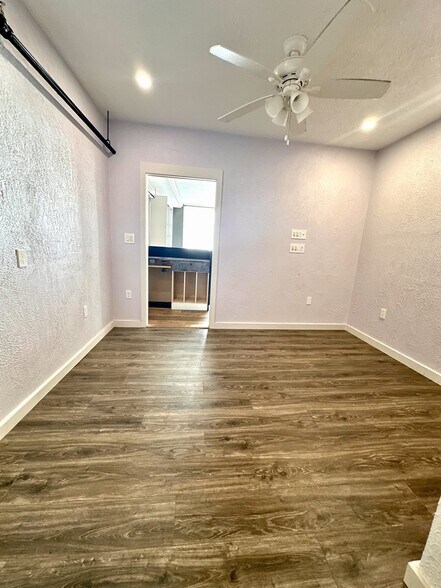 More Photos Of 725 Lafayette Rd, Hampton Storefront Retail Office For Lease