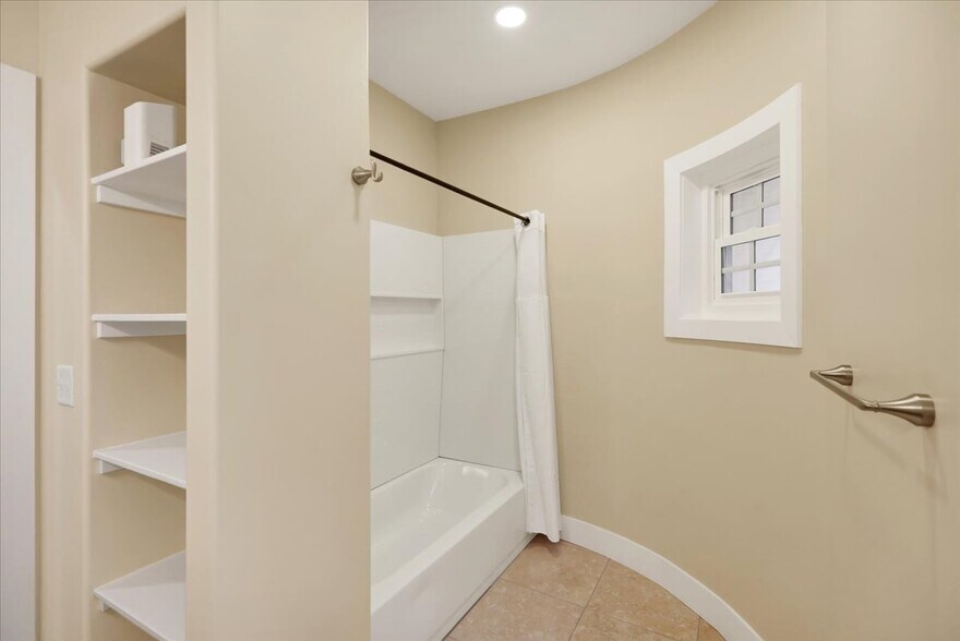 More Photos Of 241 S 5th St, Reading Apartments For Sale