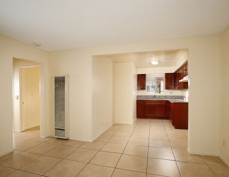 More Photos Of 9715 S Broadway, Los Angeles Multifamily For Sale