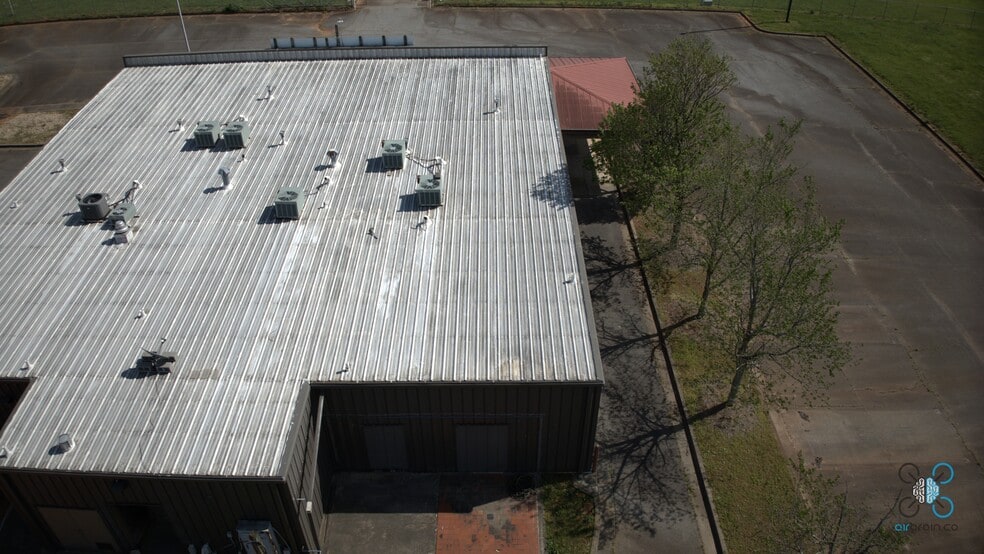 More Photos Of 3455 Keith Bridge Rd, Cumming Freestanding For Sale