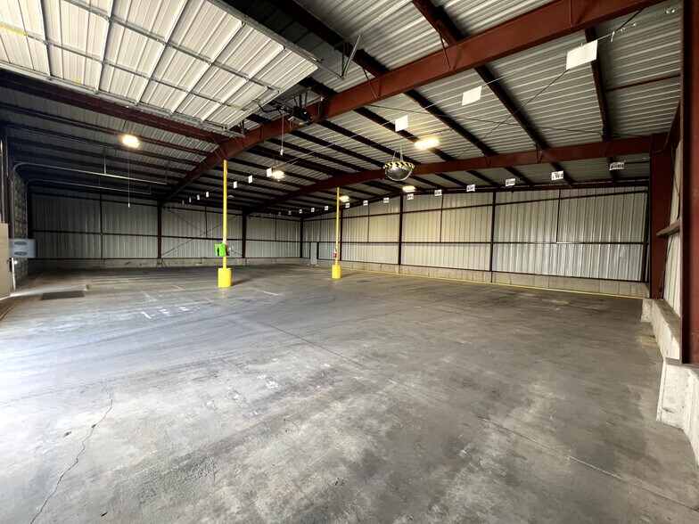 More Photos Of 1994 Highland Ave E, Twin Falls Warehouse For Lease