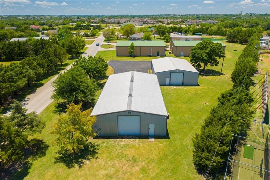 More Photos Of 382 Ranch Trl, Rockwall Warehouse For Sale