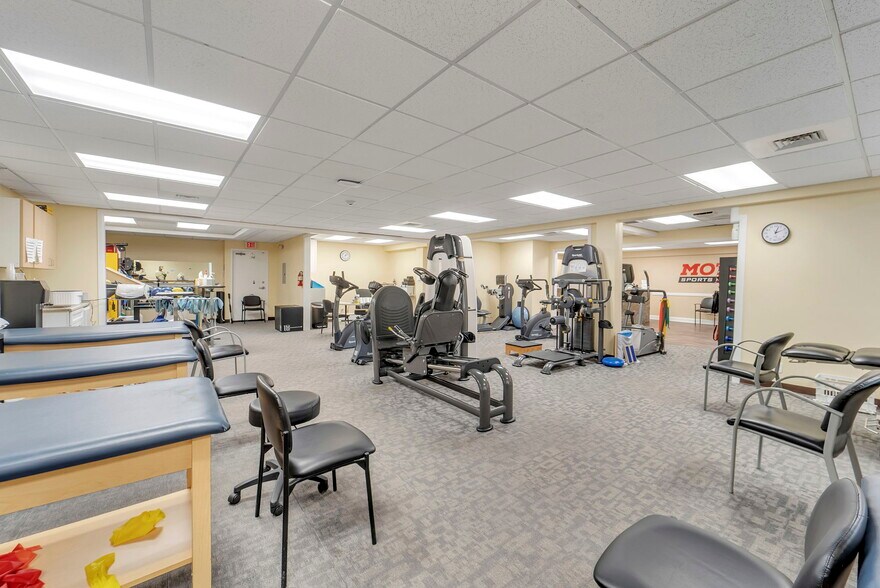 More Photos Of 99 Dutch Hill Rd, Orangeburg Medical For Sale