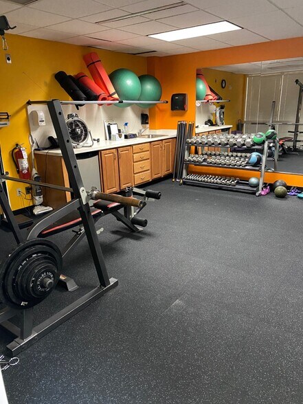 More Photos Of 650 S Prospect Ave, Hartville Medical For Lease