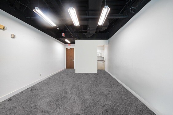 More Photos Of 175 SW 7th St, Miami Medical For Sale