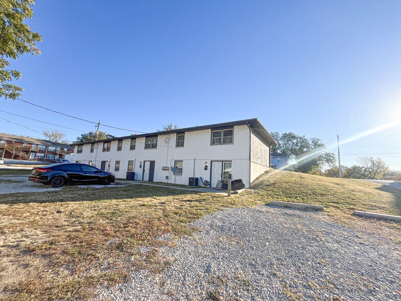 More Photos Of 408 S Mulberry St, Warrensburg Apartments For Sale