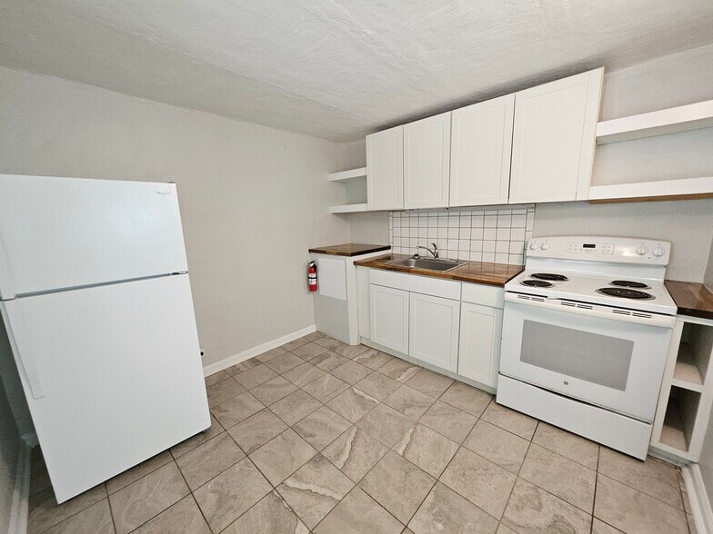 More Photos Of 207 Branch Ln, Knoxville Apartments For Sale