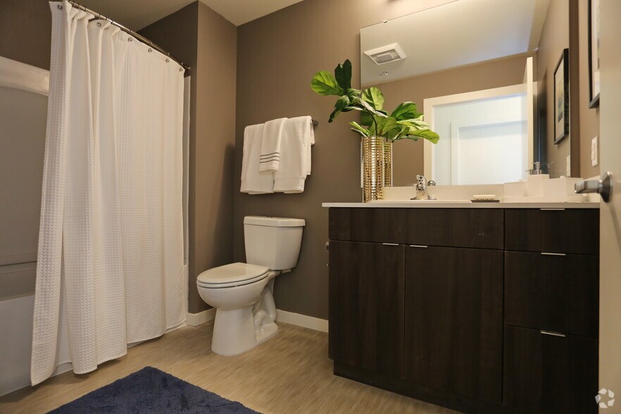 More Photos Of 9924 NE 185th St, Bothell Multifamily For Sale