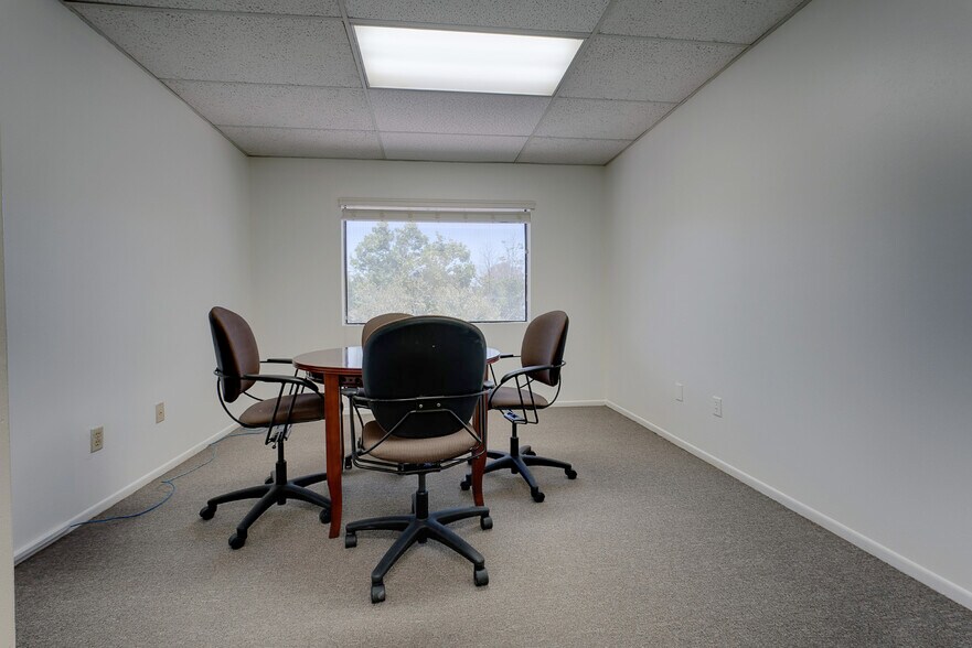 More Photos Of 1344 W 6th St, Corona Office For Sale