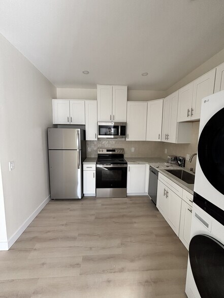 More Photos Of 4843-4845 Voltaire St, San Diego Apartments For Sale