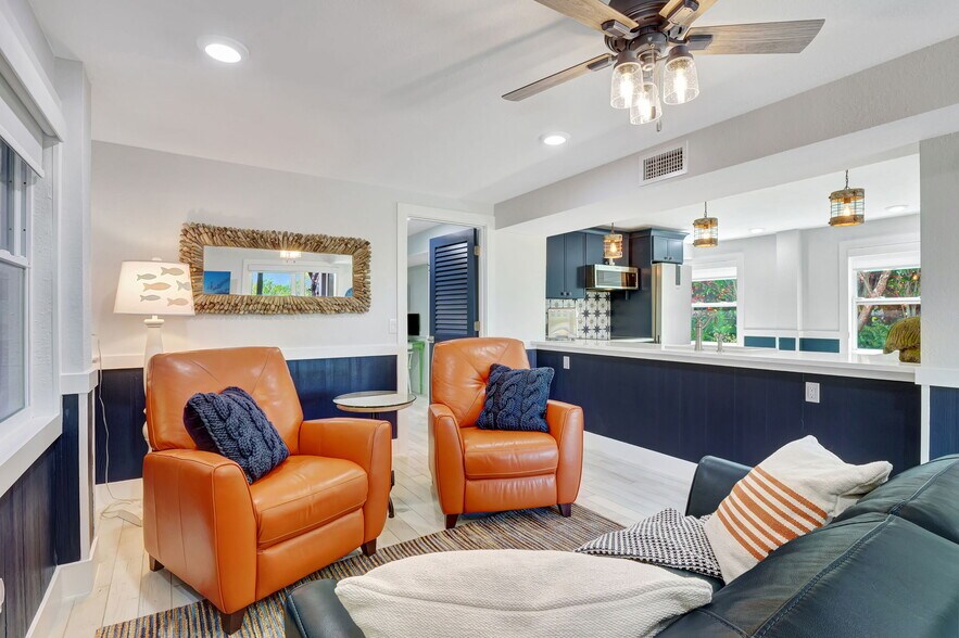 More Photos Of 193 Cocohatchee St, Naples Specialty For Sale