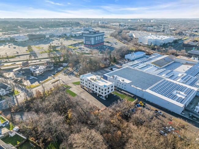 More Photos Of 374 Green St, Woodbridge Coworking Space