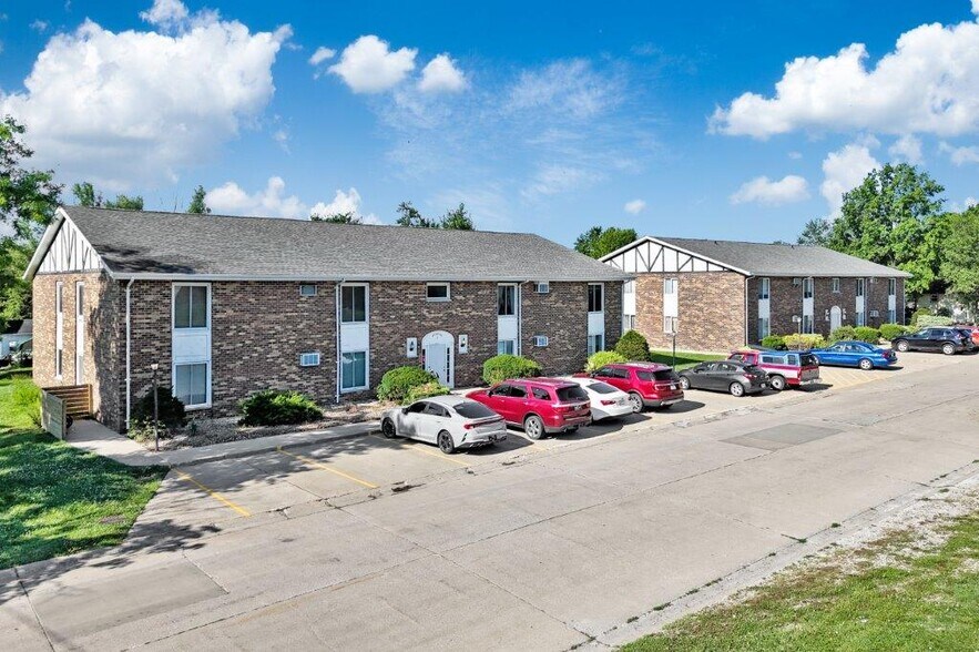 More Photos Of 1 Richards Dr, Keokuk Apartments For Sale