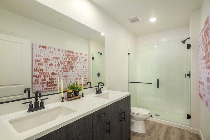 More Photos Of 1771 Blake Ave, Los Angeles Apartments For Lease