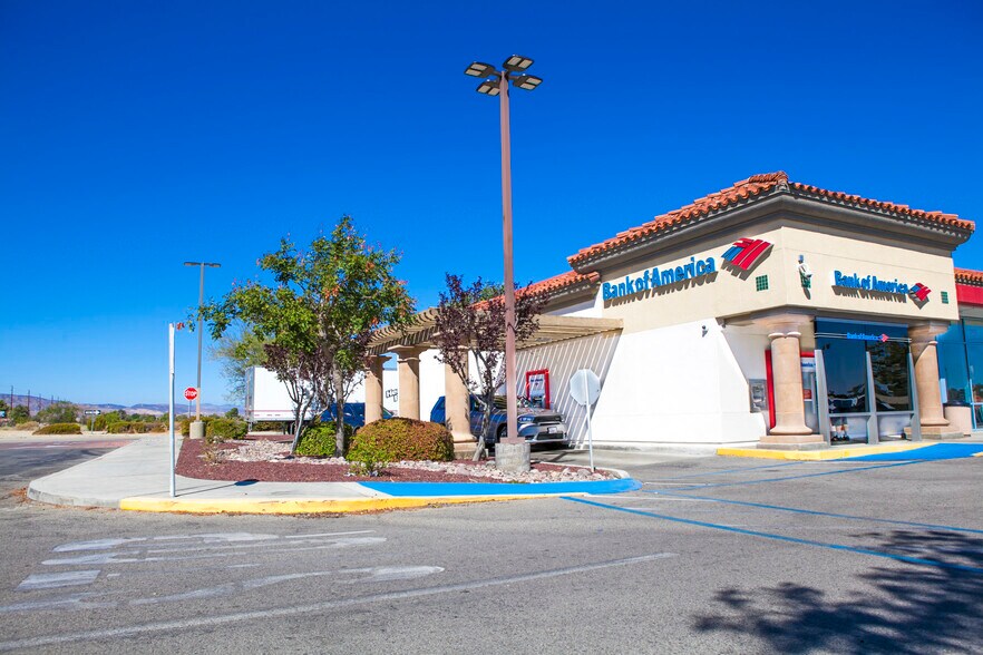 More Photos Of 4165 W Avenue L, Lancaster Bank For Sale