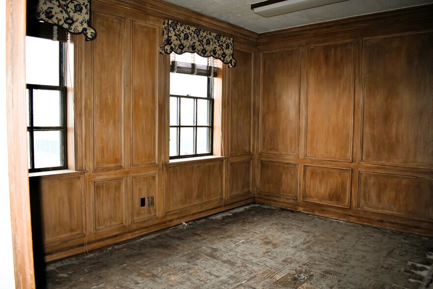 More Photos Of 755 Lee St, Alexander City Office For Lease