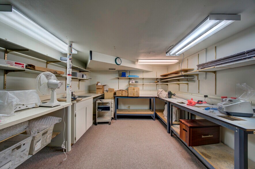 More Photos Of 1625 E Platte Ave, Colorado Springs Office For Sale